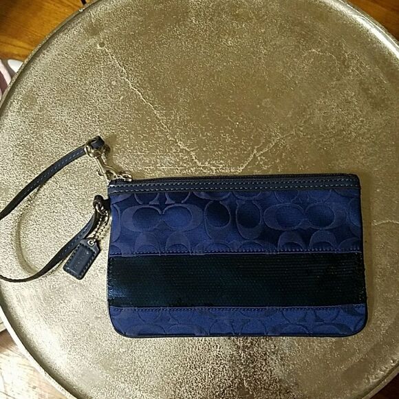 Coach - Picture 1 of 2